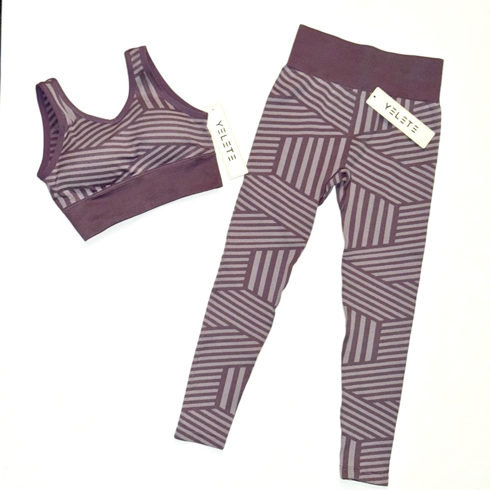 NWT Yelete Striped Sports Bra and Leggings Activewear Set Women Size Small